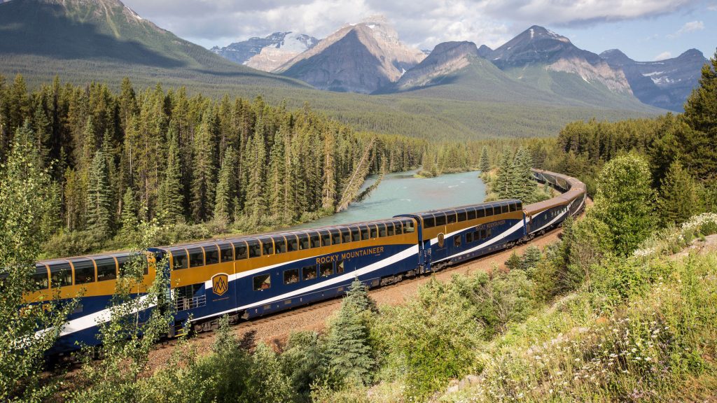 Rocky Mountaineer Train First Passage to the West Classic 4 Days